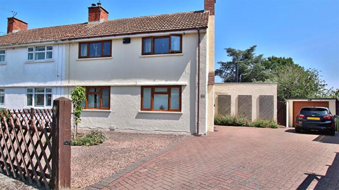 3 Bedroom Semi-Detached House For Sale In York Road, Tewkesbury, GL20