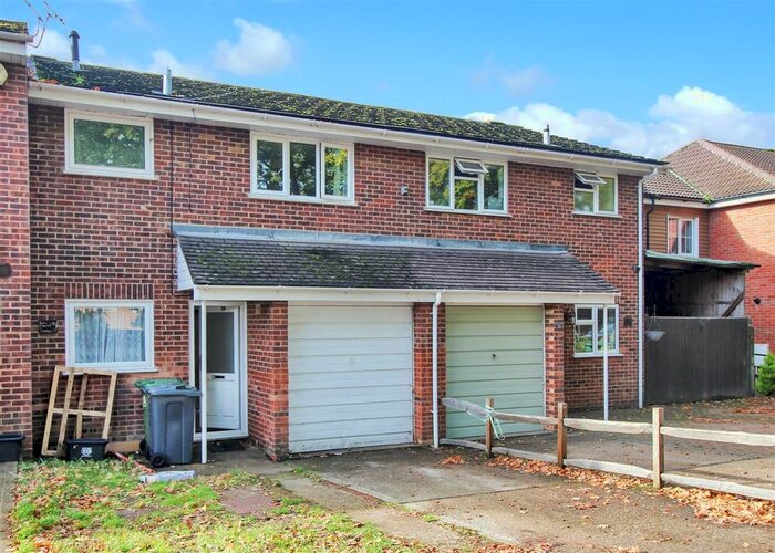 3 Bedroom Terraced House To Rent In Alma Road, Bordon, GU35