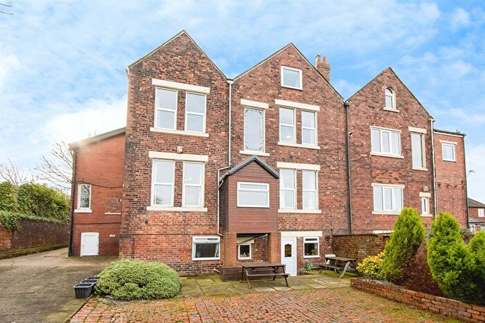 3 Bedroom Property For Sale In Leeds Road, Glasshoughton, Castleford, WF10