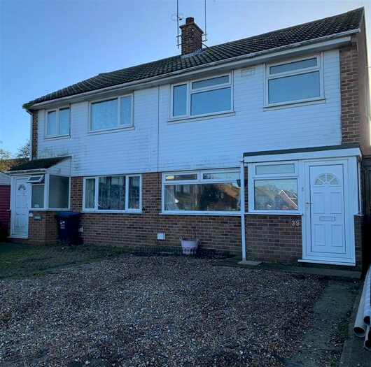 3 Bedroom Semi-Detached House To Rent In The Maples, Broadstairs, CT10