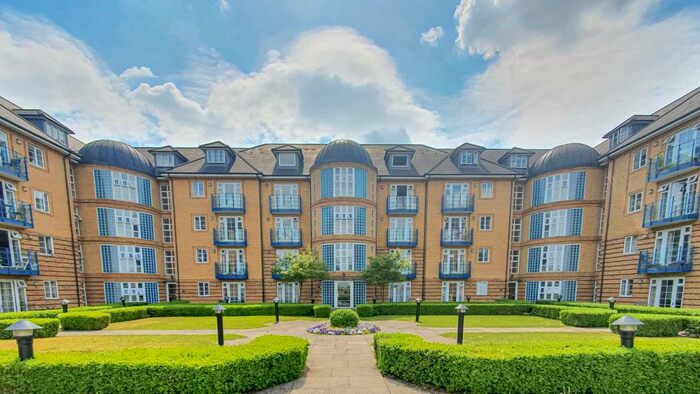 2 Bedroom Flat To Rent In Newland Gardens, Hertford, SG13
