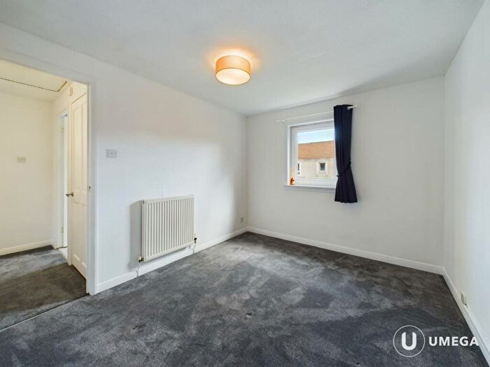 1 Bedroom Flat To Rent In North Bughtlinside, East Craigs, Edinburgh, EH12
