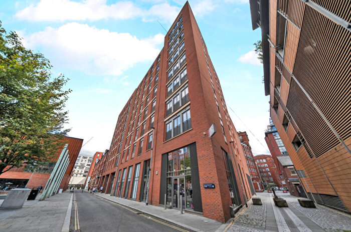 2 Bedroom Apartment For Sale In Hood Street, Manchester, Greater Manchester, M4