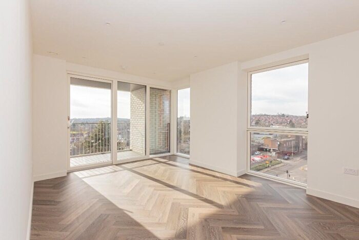 2 Bedroom Apartment To Rent In Henshaw Parade, Hendon, NW9