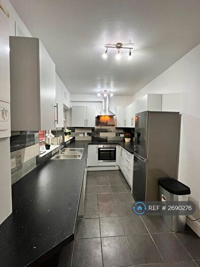 3 Bedroom Terraced House To Rent In Sunderland Street, Northampton, NN5