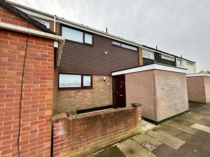 3 Bedroom Terraced House To Rent In Cobham Walk, L30