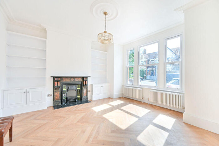 5 Bedroom Semi-Detached House To Rent In , Kensal Rise, London, NW10