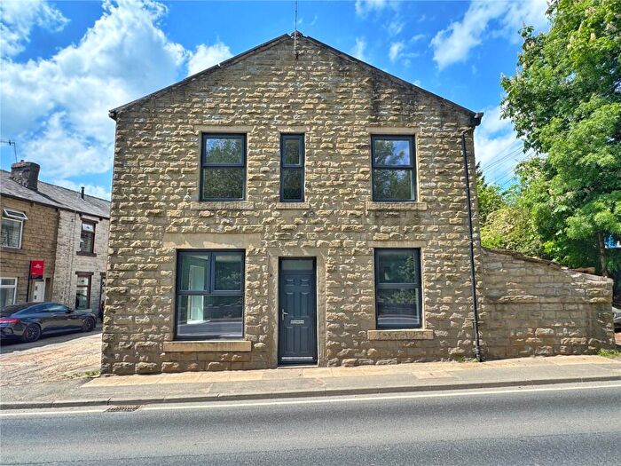 2 Bedroom End Of Terrace House For Sale In Burnley Road, Bacup, Rossendale, OL13