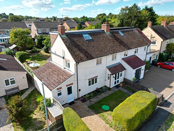 4 Bedroom Semi-Detached House For Sale In Magna Close, Abington, CB21
