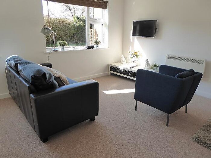 Apartment To Rent In Pages Gardens, Reading Road, Pangbourne, Reading, RG8