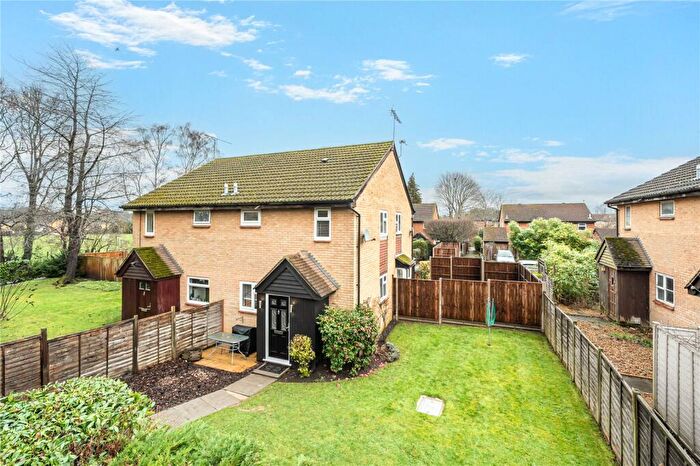 1 Bedroom House For Sale In Hawkswell Walk, Woking, Surrey, GU21