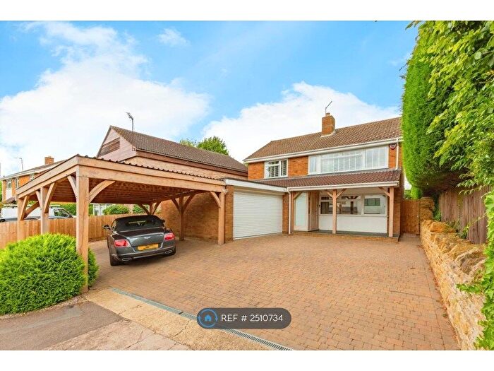 4 Bedroom Detached House To Rent In Pyket Way, Northampton, NN3