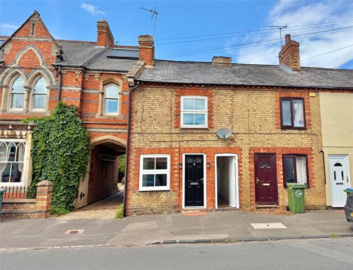 2 Bedroom Terraced House For Sale In Station Road, Winslow, Buckingham, MK18