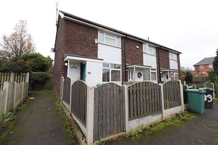 2 Bedroom House To Rent In Broom Gardens, Leeds, West Yorkshire, LS10