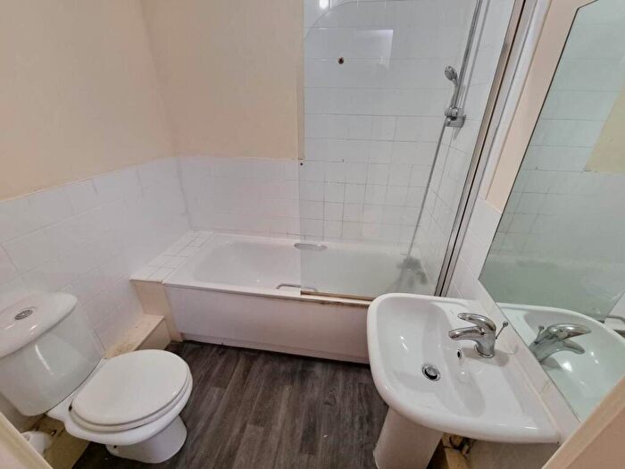 1 Bedroom Flat To Rent In Landmark House, City Centre, Bradford, BD1