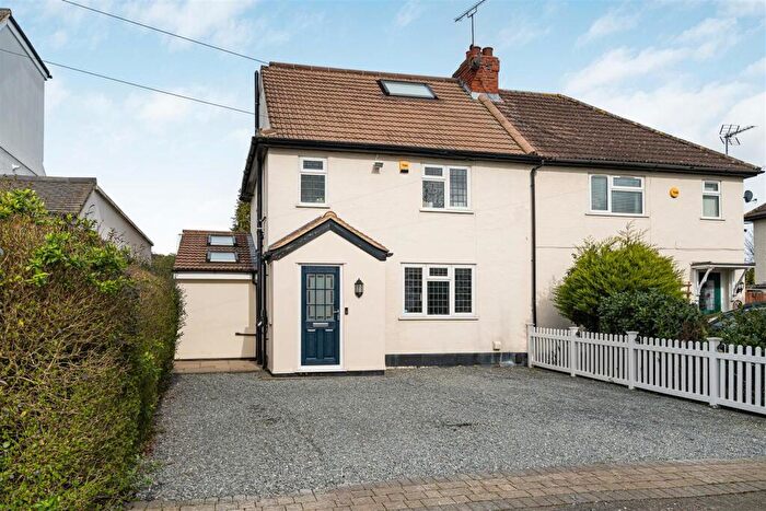 4 Bedroom Semi Detached House For Sale In Buxton Road, Theydon Bois, Epping, CM16