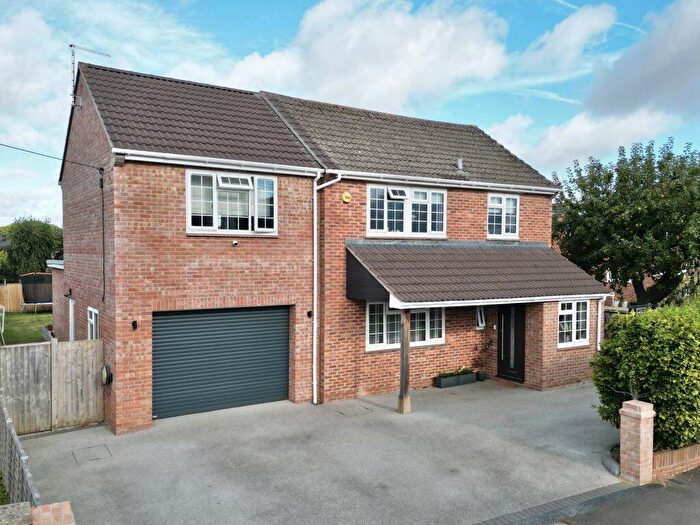 4 Bedroom Detached House For Sale In Tarratt Rd, Yeovil, Somerset, BA20