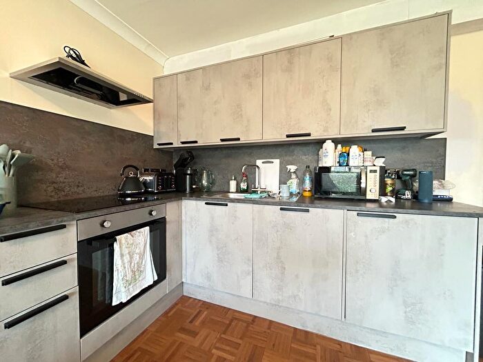 3 Bedroom Flat To Rent In Warren Edge Road, Bournemouth, BH6