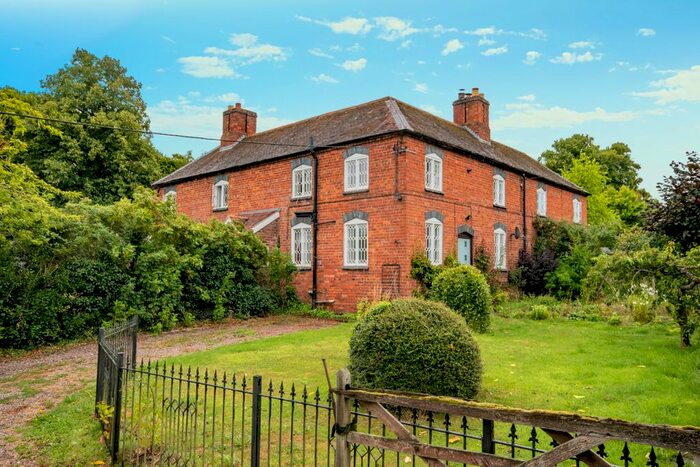 2 Bedroom Mews House For Sale In Wytheford Forge, Shawbury, Shrewsbury, SY4