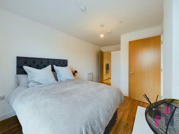 2 Bedroom Apartment To Rent In Pomona Strand, Manchester, Greater Manchester, M16