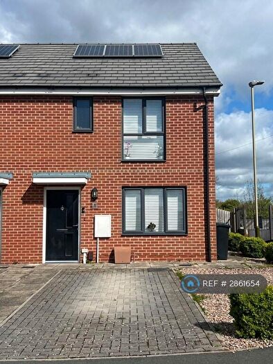 2 Bedroom End Of Terrace House To Rent In Pentland Close, Leicester, LE2