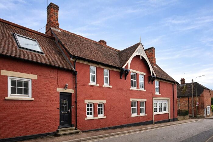 3 Bedroom Terraced House For Sale In Grove Street, Wantage, OX12