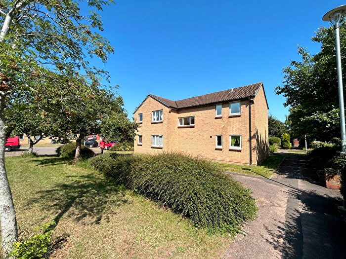 Studio To Rent In Allington Close, Taunton, TA1
