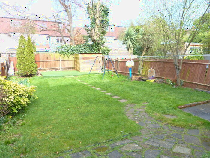 2 Bedroom Property To Rent In Ravenscroft Avenue, London, NW11