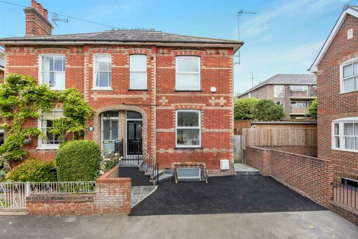 1 Bedroom House To Rent In Stuart Road, High Wycombe, HP13