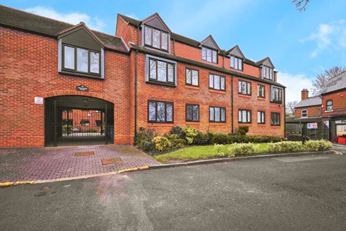 2 Bedroom Flat For Sale In The Green, Kings Norton, Birmingham, West Midlands, B38