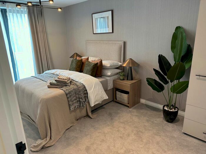 1 Bedroom Flat To Rent In Whitehall Road, Leeds, LS12