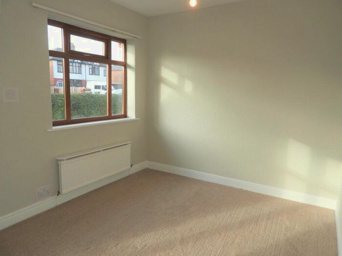 2 Bedroom Bungalow To Rent In Blackpool Road, Ashton-On-Ribble, Preston, PR2