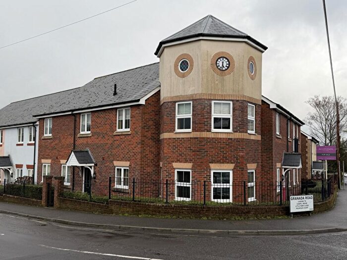 2 Bedroom Flat For Sale In Chapel Drove, Hedge End, Southampton, SO30