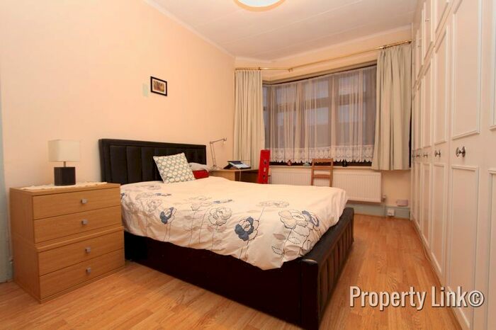 4 Bedroom Property To Rent In 4 Bedroom 3 Bathroom House, St. Andrews Road, Ilford, London IG1