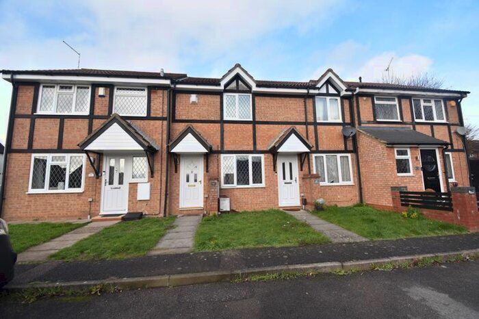 2 Bedroom Terraced House To Rent In Farmbrook, Luton, LU2