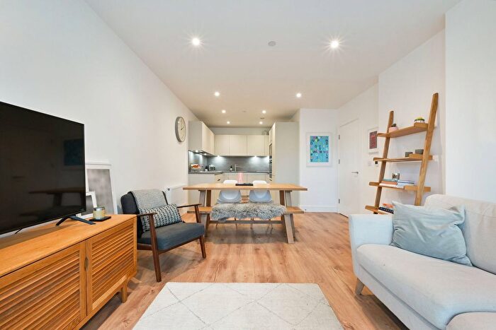 2 Bedroom Flat For Sale In Station Road East, Oxted, Oxted, RH8