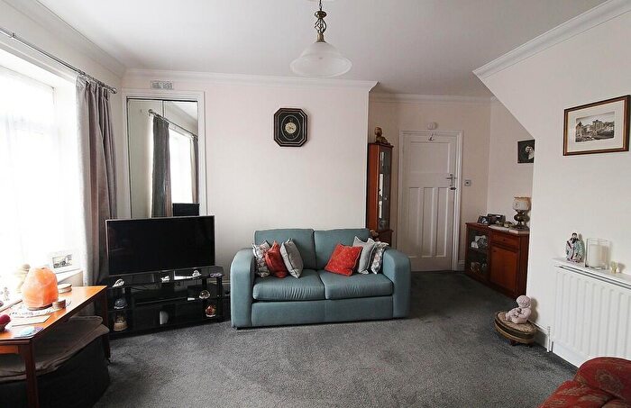 4 Bedroom Detached House For Sale In Stakes Road, Purbrook, PO7