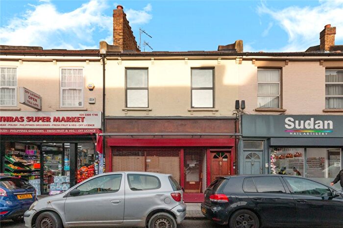 4 Bedroom Flat To Rent In Selkirk Road, London, SW17