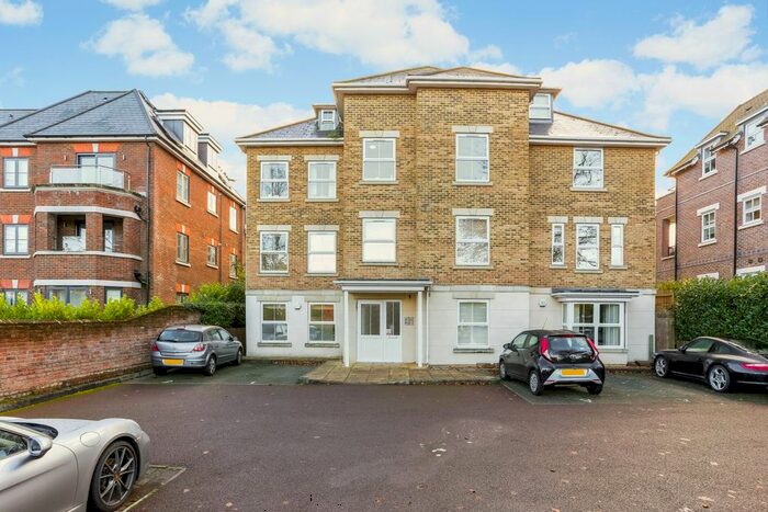 2 Bedroom Flat To Rent In Epsom Road, Guildford, GU1