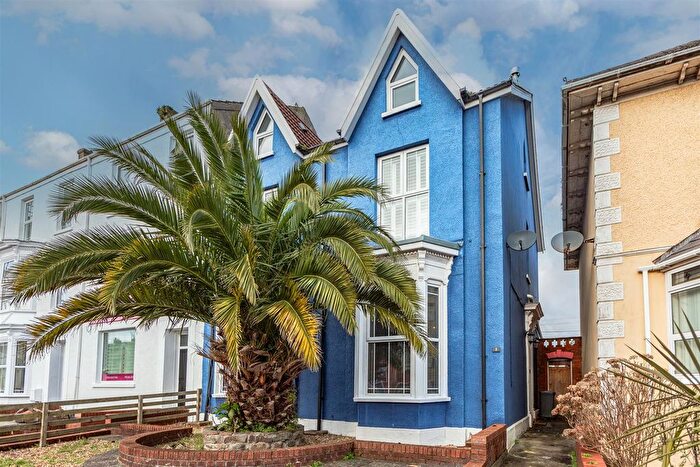 5 Bedroom Semi-Detached House For Sale In Queen Victoria Road, Llanelli, SA15