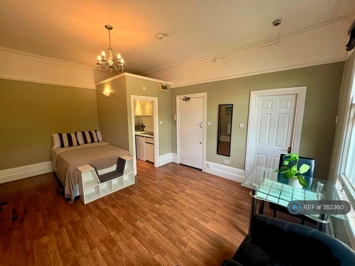 1 Bedroom Flat To Rent In Bedford Hill, London, SW12