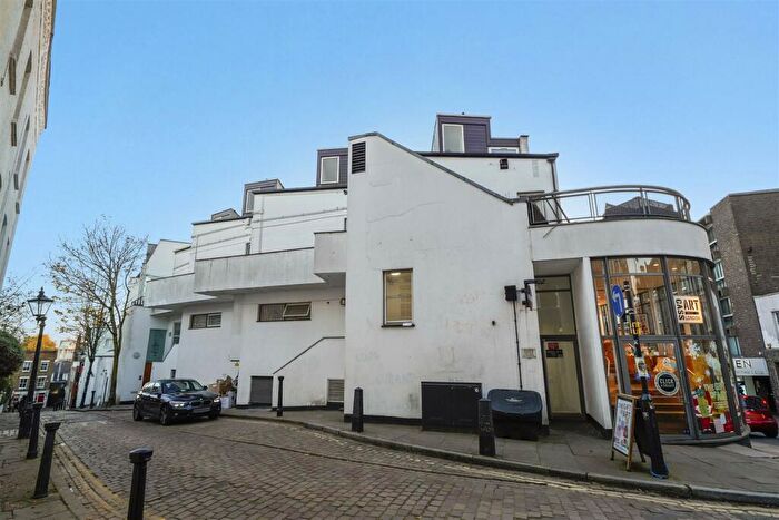 2 Bedroom Apartment To Rent In Heath Street, Hampstead, London, NW3