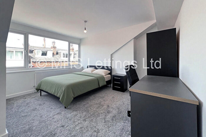 3 Bedroom Terraced House To Rent In Welton Grove, Leeds, LS6