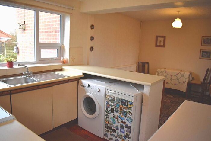 2 Bedroom Detached Bungalow For Sale In Ingleton Close, Harwood, BL2