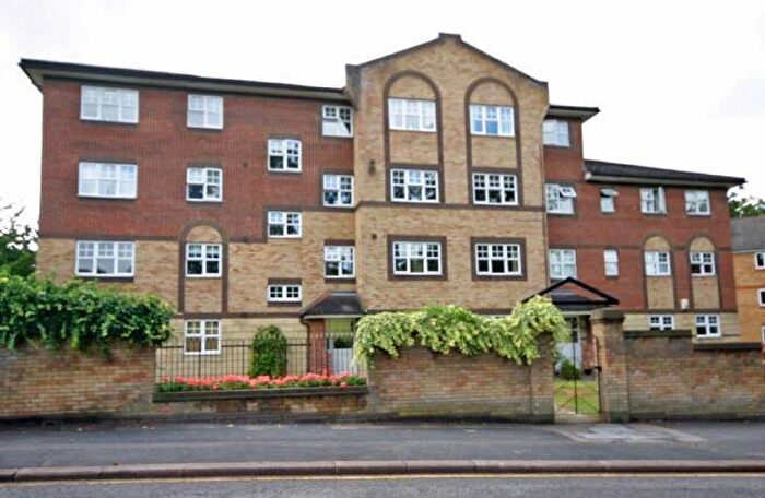 2 Bedroom Apartment For Sale In Princes Place, Knightsfield, Luton, Bedfordshire, LU2