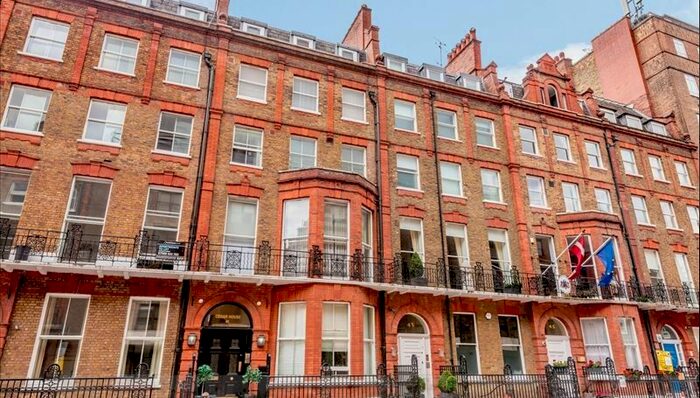 2 Bedroom Flat To Rent In Nottingham Place, Marylebone, W1U
