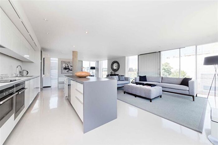 3 Bedroom Flat To Rent In Trundle Street, London, SE1