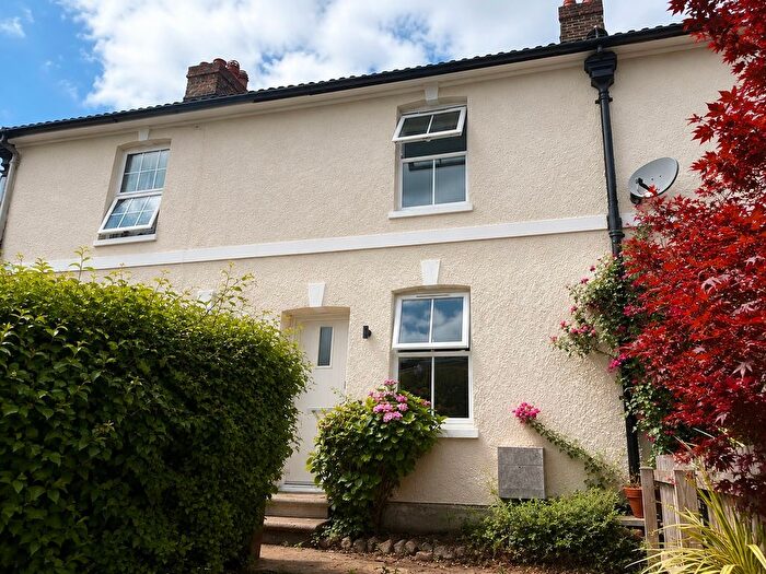 2 Bedroom Property To Rent In High Street, Rochester, ME2