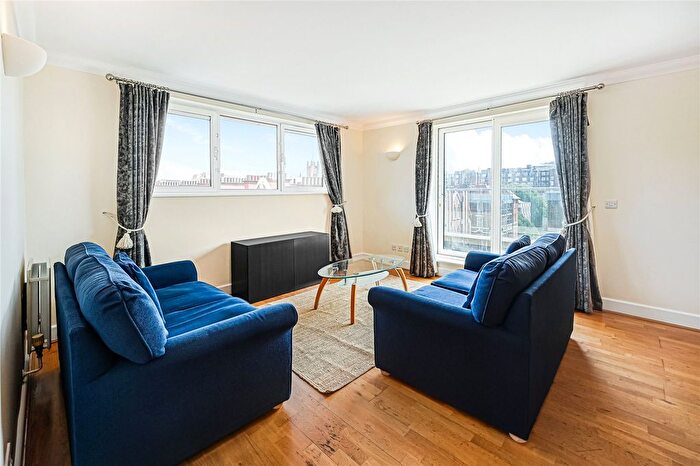 3 Bedroom Flat To Rent In Regency Street, Westminster, London, SW1P