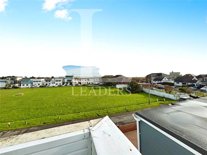4 Bedroom Detached House For Sale In Sandy Beach Estate, Hayling Island, Hampshire, PO11